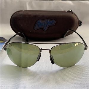 Maui Jim 210-02 Pilot- Polarized sunglasses